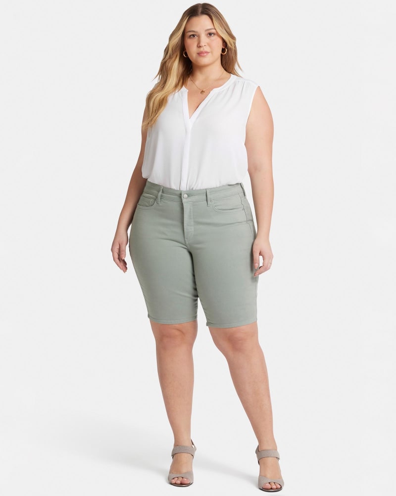 Front of a model wearing a size 26W BRIELLA SHORT in Lily Pad by NYDJ. | dia_product_style_image_id:348298
